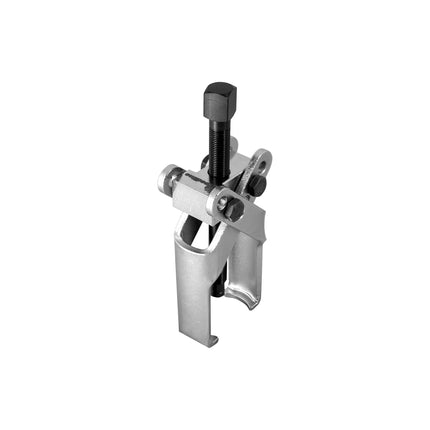 image of speedline1641 puller with legs in crossed configuration